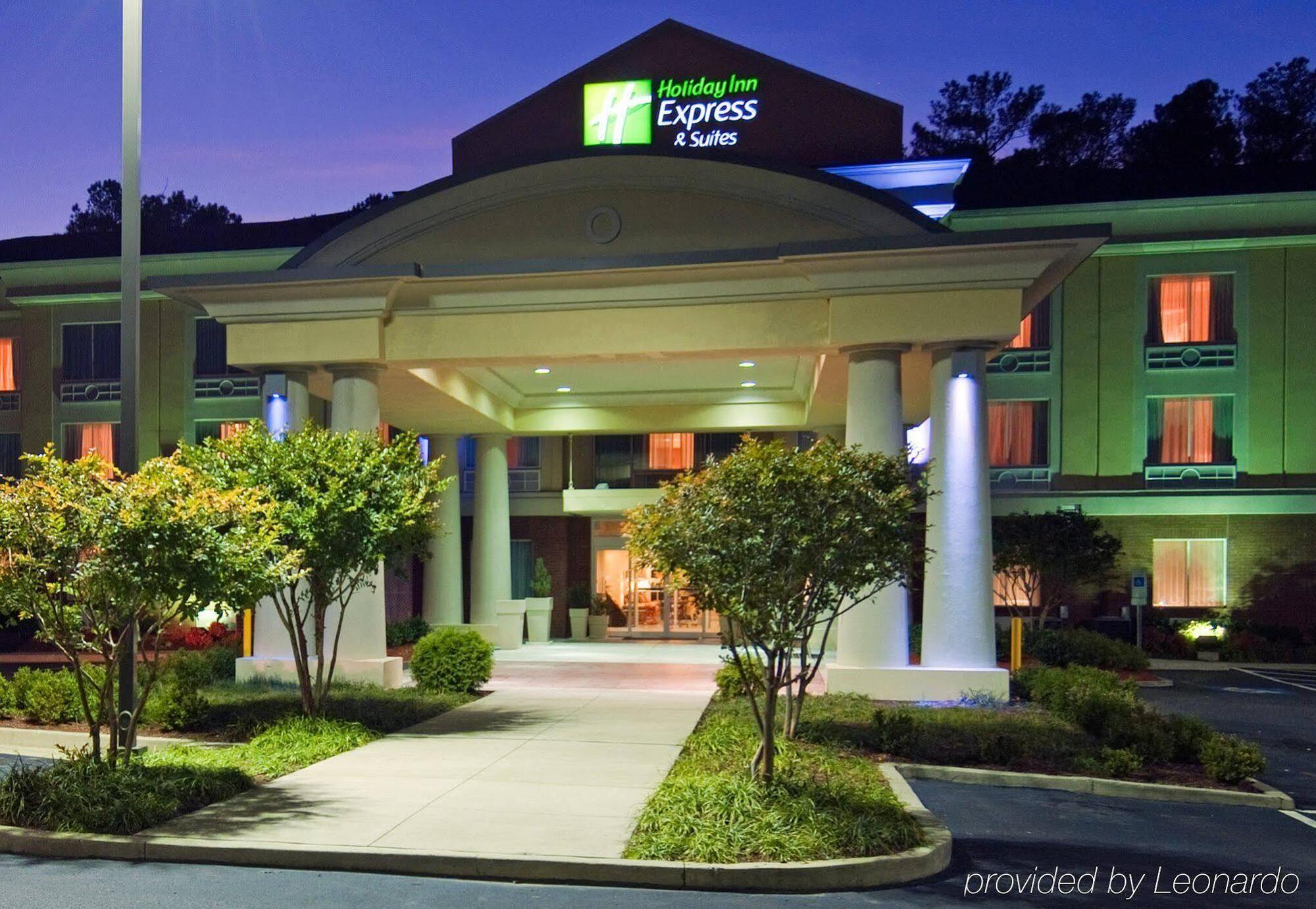 Holiday Inn Express Hotel & Suites Emporia, An Ihg Hotel Exterior foto